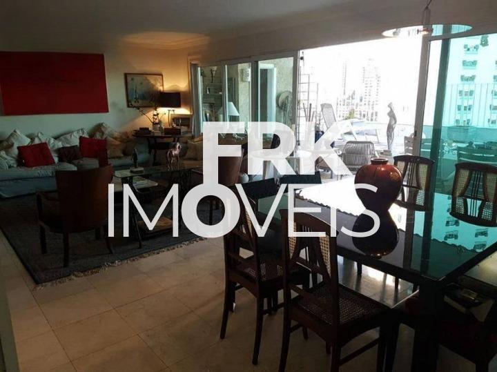 Casa à venda com 3 quartos, 6 banheiros, 3 vagas e 367m² no Vila Morumbi, São Paulo — foto principal