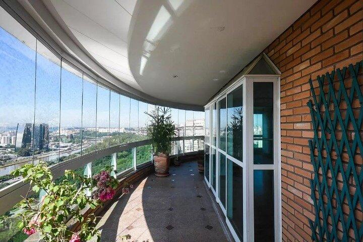 Apartamento para alugar com 4 quartos, 5 banheiros, 6 vagas e 385m² no Panamby, São Paulo — foto principal