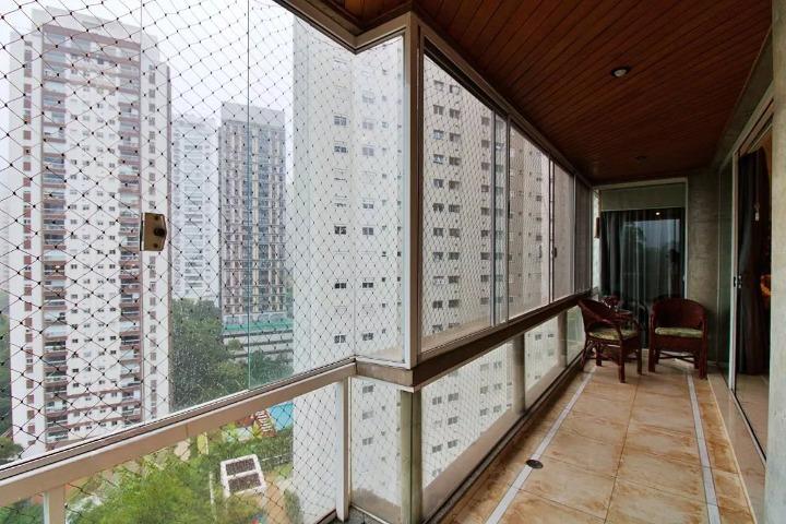 Apartamento à venda com 4 quartos, 3 suítes, 5 vagas e 289m² no Jardim Fonte do Morumbi, São Paulo (SP) — foto 9 de 25