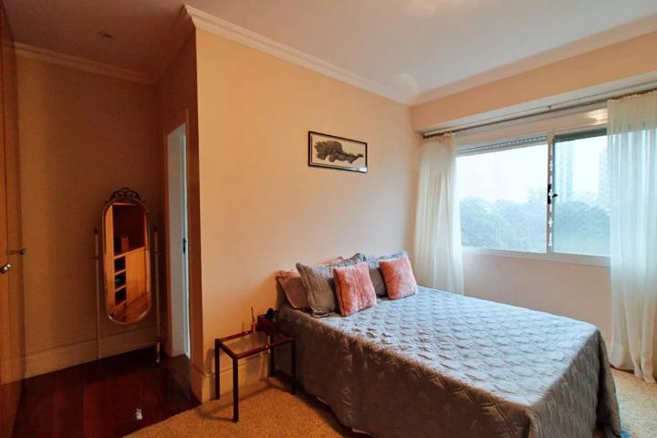 Apartamento à venda com 4 quartos, 3 suítes, 5 vagas e 289m² no Jardim Fonte do Morumbi, São Paulo (SP) — foto 20 de 25