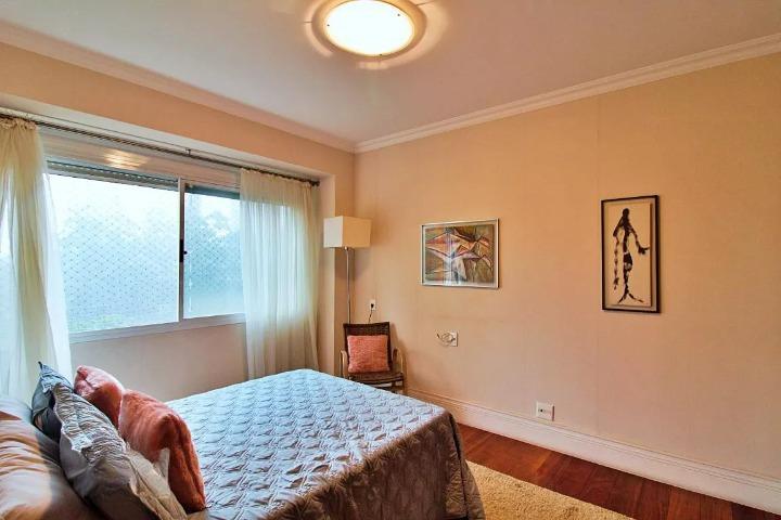 Apartamento à venda com 4 quartos, 3 suítes, 5 vagas e 289m² no Jardim Fonte do Morumbi, São Paulo (SP) — foto 19 de 25
