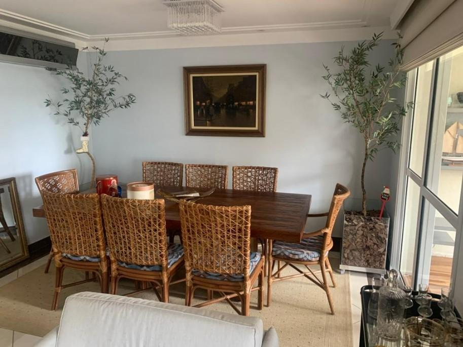 Apartamento à venda com 4 quartos, 4 suítes, 4 vagas e 201m² no Jardim Fonte do Morumbi, São Paulo (SP) — foto 7 de 24