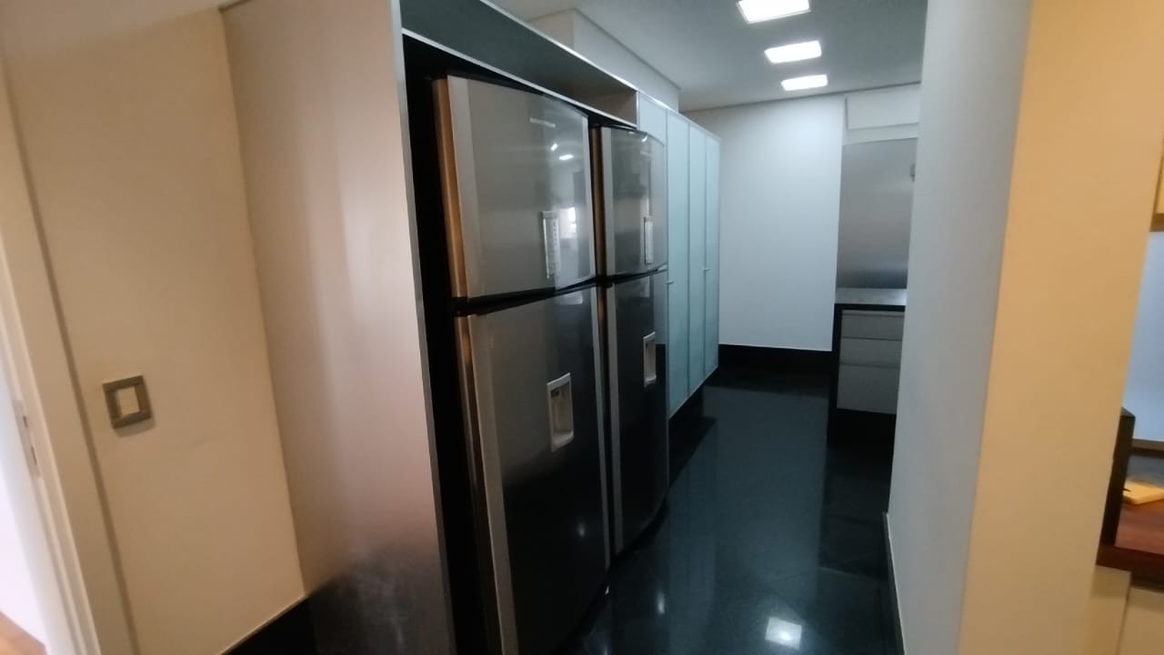 Apartamento para alugar com 5 quartos, 5 suítes, 8 vagas e 552m² no Vila Nova Conceição, São Paulo (SP) — foto 16 de 30
