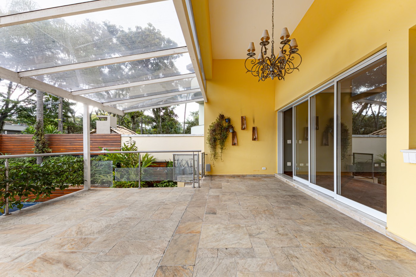Casa à venda com 4 quartos, 4 suítes, 4 vagas e 754m² no Jardim Leonor, São Paulo (SP) — foto 2 de 30
