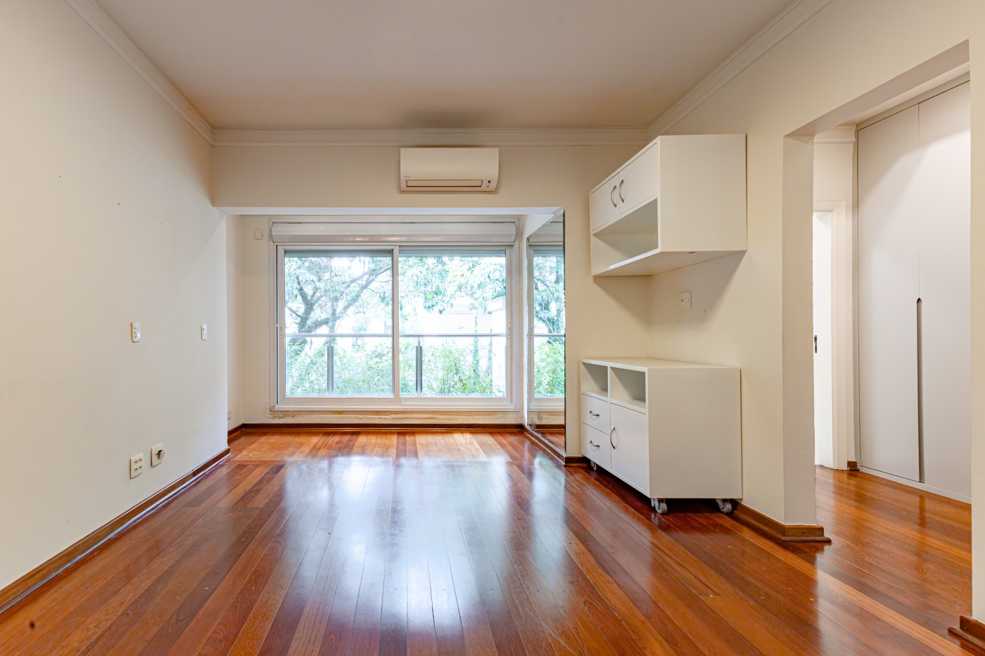 Casa à venda com 4 quartos, 4 suítes, 4 vagas e 754m² no Jardim Leonor, São Paulo (SP) — foto 25 de 30