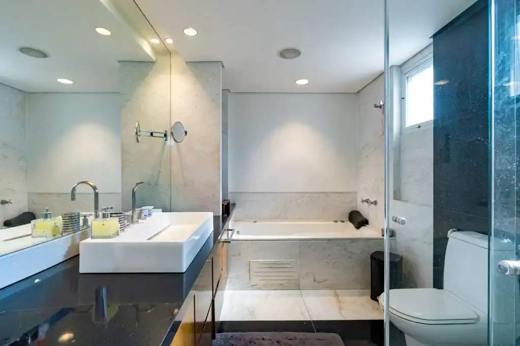 Apartamento à venda com 2 quartos, 2 suítes, 3 vagas e 210m² no Jardim Fonte do Morumbi, São Paulo (SP) — foto 22 de 30