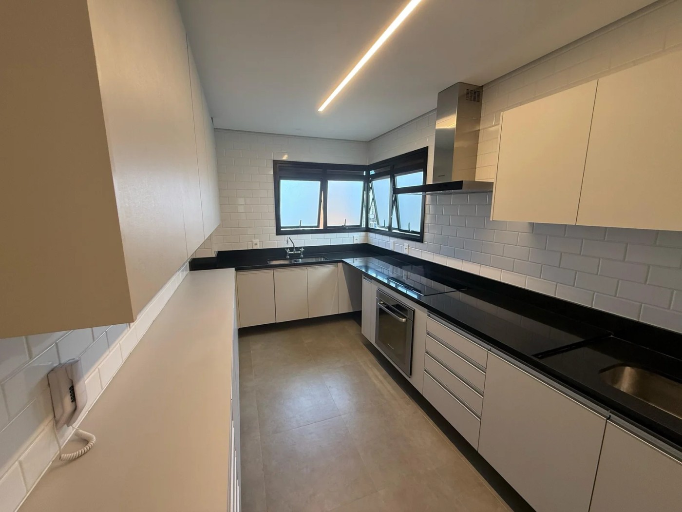 Apartamento à venda com 3 quartos, 3 suítes, 2 vagas e 226m² no Jardim Paulista, São Paulo (SP) — foto 24 de 24