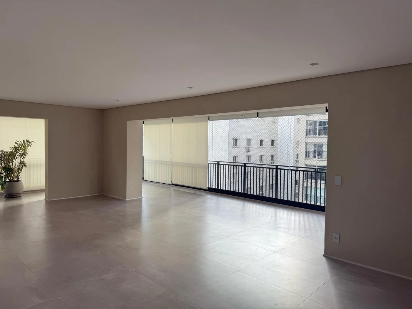 Apartamento à venda com 3 quartos, 3 suítes, 2 vagas e 226m² no Jardim Paulista, São Paulo (SP) — foto 3 de 24