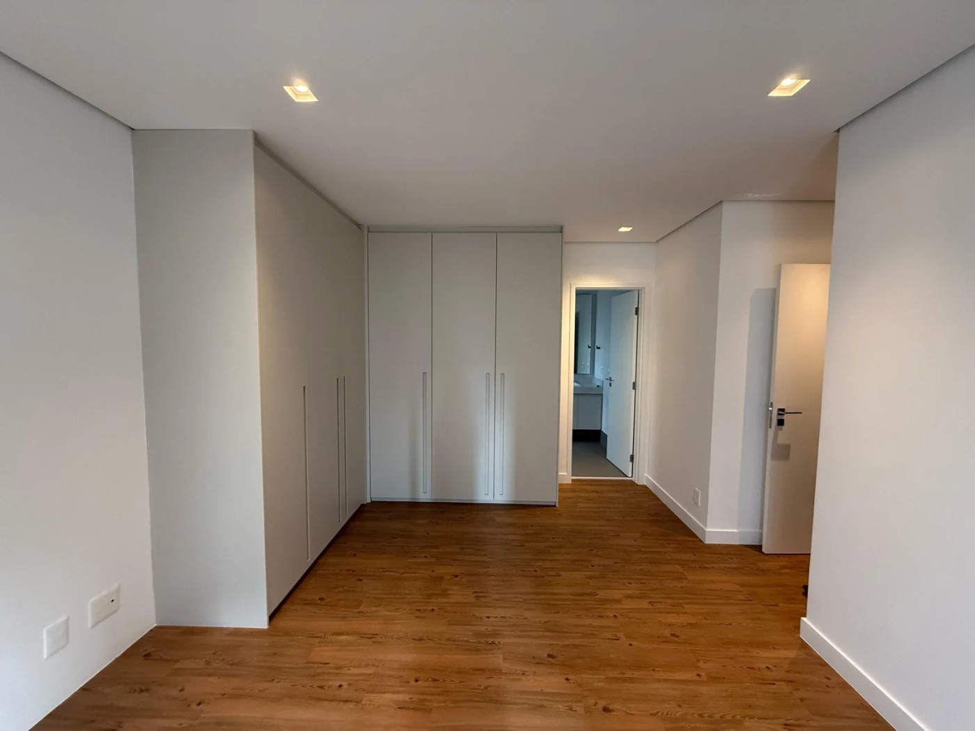 Apartamento à venda com 3 quartos, 3 suítes, 2 vagas e 226m² no Jardim Paulista, São Paulo (SP) — foto 18 de 24