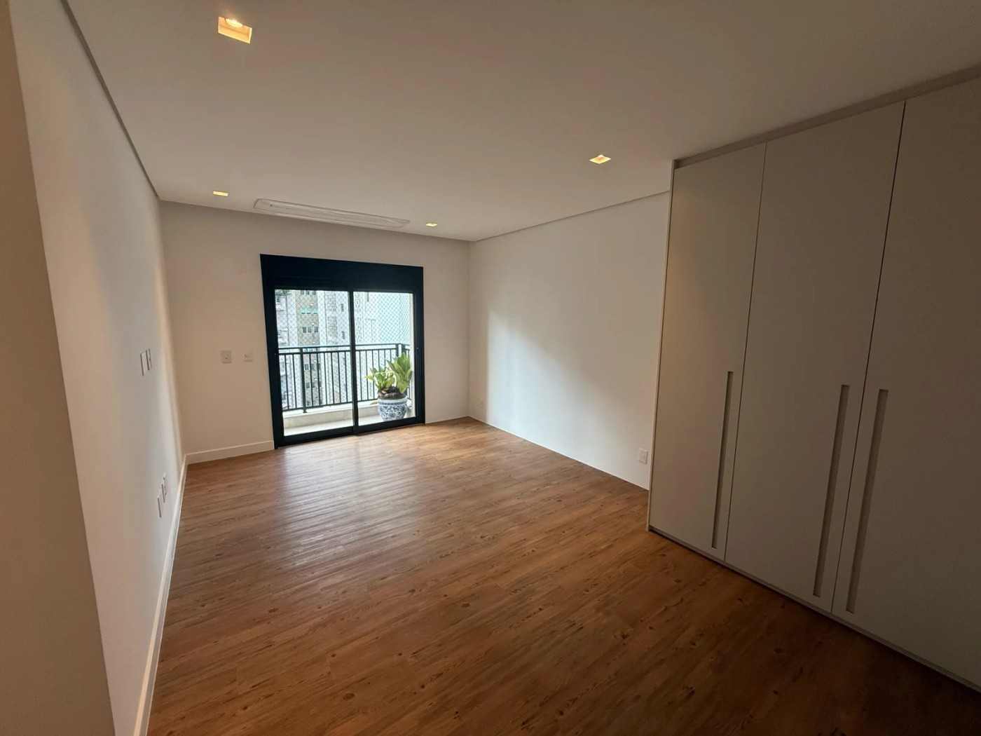 Apartamento à venda com 3 quartos, 3 suítes, 2 vagas e 226m² no Jardim Paulista, São Paulo (SP) — foto 16 de 24