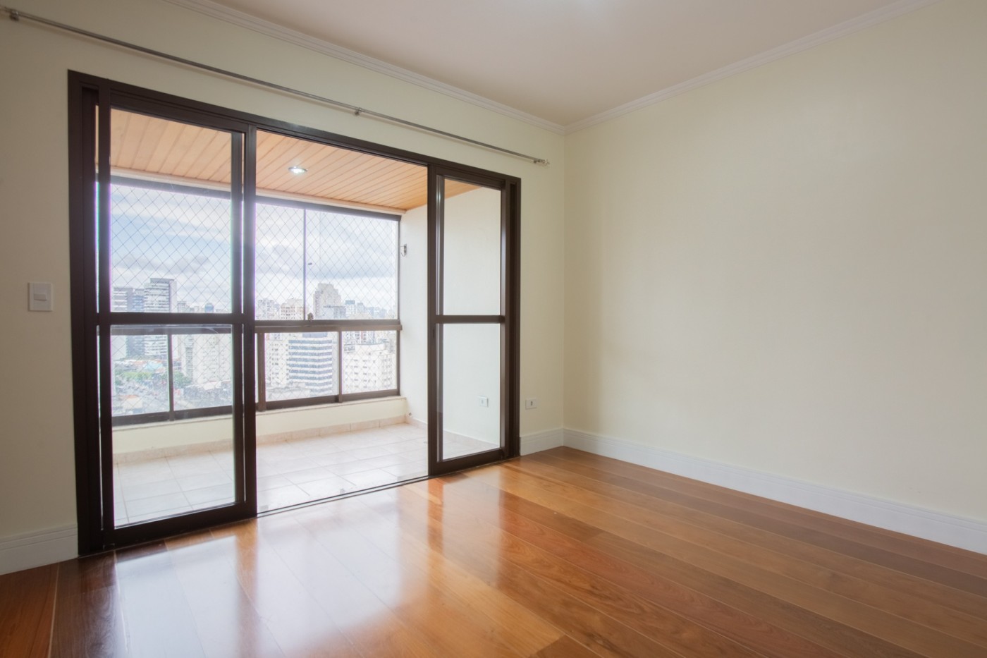 Apartamento à venda com 3 quartos, 1 suíte, 2 vagas e 102m² no Vila Nova Conceição, São Paulo (SP) — foto 2 de 30