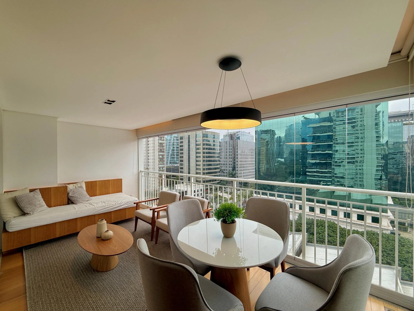 Apartamento à venda com 1 quarto, 1 suíte, 1 vaga e 54m² no Vila Nova Conceição, São Paulo (SP) — foto 4 de 27
