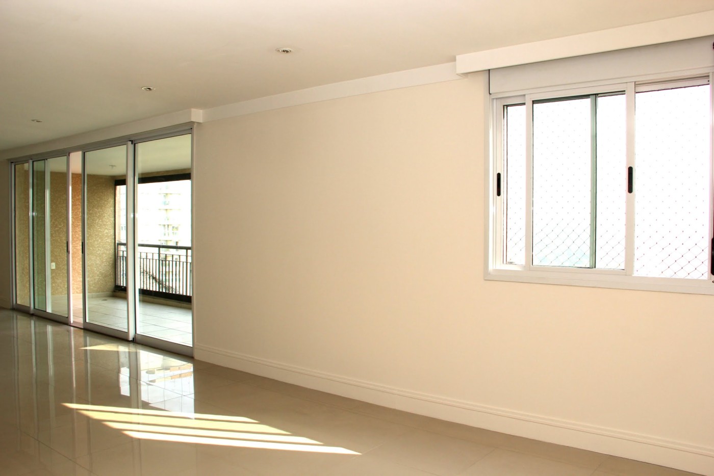 Apartamento à venda com 3 quartos, 3 suítes, 4 vagas e 218m² no Brooklin Paulista, São Paulo (SP) — foto 2 de 30