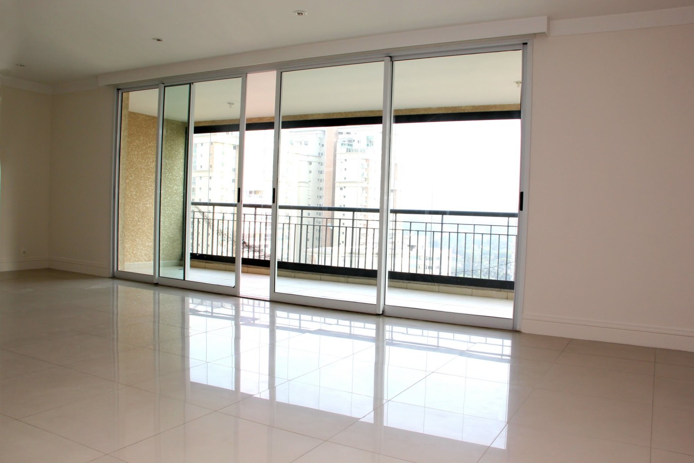 Apartamento à venda com 3 quartos, 3 suítes, 4 vagas e 218m² no Brooklin Paulista, São Paulo (SP) — foto 3 de 30