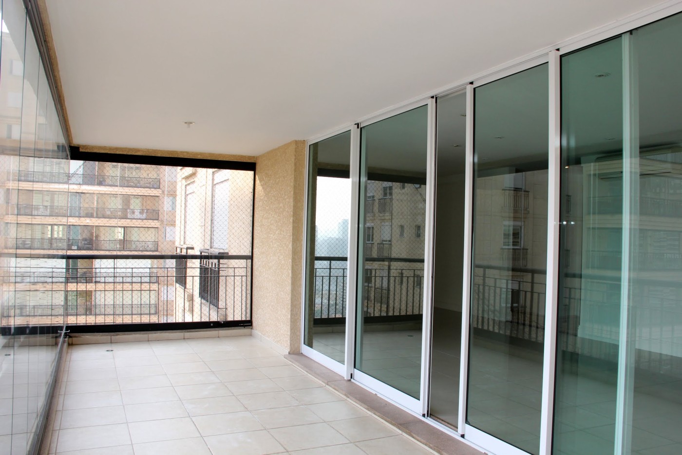 Apartamento à venda com 3 quartos, 3 suítes, 4 vagas e 218m² no Brooklin Paulista, São Paulo (SP) — foto 4 de 30